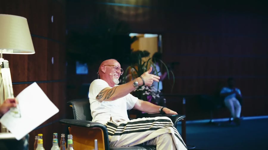Vorträge und Interviews